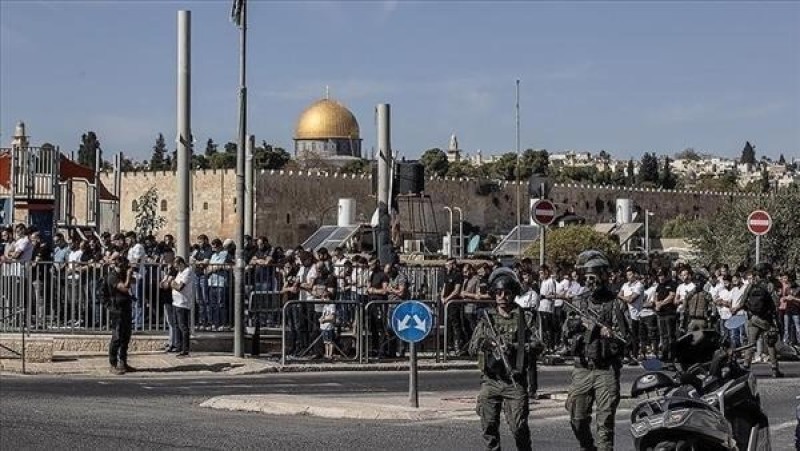 373 مستوطنًا يقتحمون باحات المسجد الأقصى بحماية شرطة الاحتلال