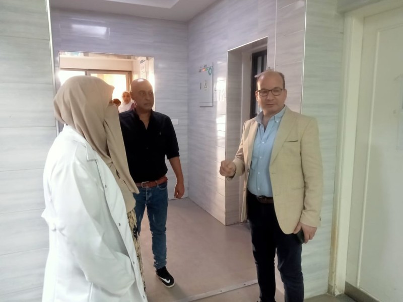 ”حمودة الجزار” وكيل الصحة بالدقهلية في زيارة ميدانية ليلية مفاجئة لمستشفى الحميات