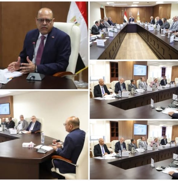”جبران”: صندوق إعانات الطوارئ للعمال .. 2 مليار و379 مليونًا و500 ألف... ”جبران”: صندوق إعانات الطوارئ للعمال .. 2 مليار و379 مليونًا و500 ألف جنيه منذ تأسيسه دعمًا لـ441 ألف عامل في 3999 منشأة