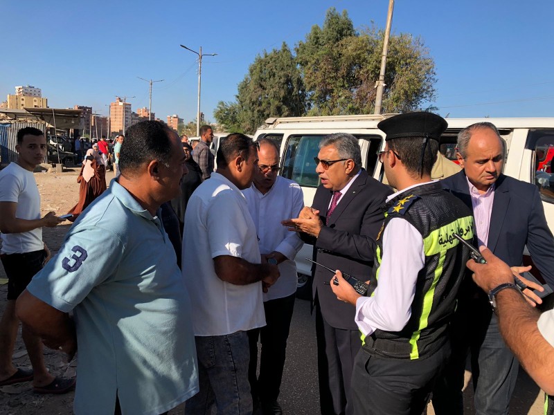 المحافظ يؤكد على المتابعة المستمرة لانتظام العمل بمواقف السيارات بجديلة خاصة خط... المحافظ يؤكد على المتابعة المستمرة لانتظام العمل بمواقف السيارات بجديلة خاصة خط جديلة الجلاء ومنع أي تكدسات