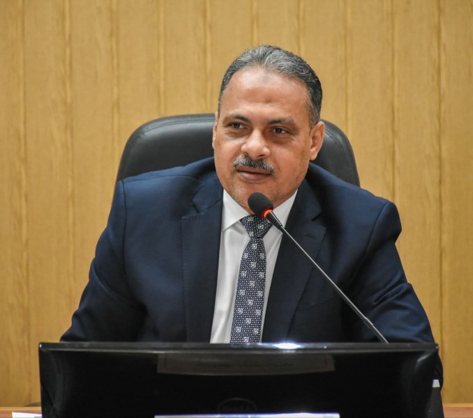 محافظ الشرقية يُهنىء الفرق الطبية المشاركة فى القوافل العلاجية المجانية بالمحافظة محافظ الشرقية يُهنىء الفرق الطبية المشاركة فى القوافل العلاجية المجانية بالمحافظة