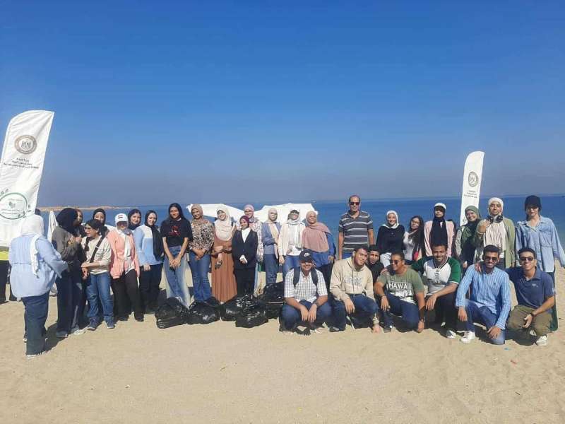 بيئة الإسكندرية تُطلق حملة لتنظيف شاطئ سيد درويش بالأنفوشي بيئة الإسكندرية تُطلق حملة لتنظيف شاطئ سيد درويش بالأنفوشي