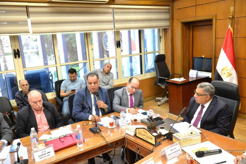 محافظ الدقهلية يترأس الاجتماع الأول لمجلس الصحة الإقليمي بعد قرار تشكيله لوضع... محافظ الدقهلية يترأس الاجتماع الأول لمجلس الصحة الإقليمي بعد قرار تشكيله لوضع خريطة شاملة لتعزيز وتطوير الخدمات الطبية