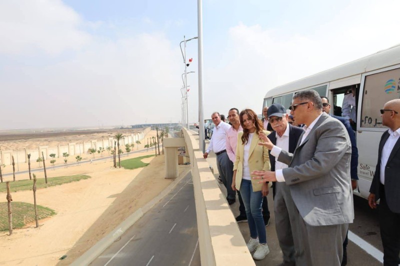 محافظ الجيزة استقبل مستشار رئيس الجمهورية لمتابعة الاستعدادات النهائية بالطرق والمحاور المؤدية... محافظ الجيزة استقبل مستشار رئيس الجمهورية لمتابعة الاستعدادات النهائية بالطرق والمحاور المؤدية الي المتحف المصري الكبير استعداداً لاستقبال الضيوف
