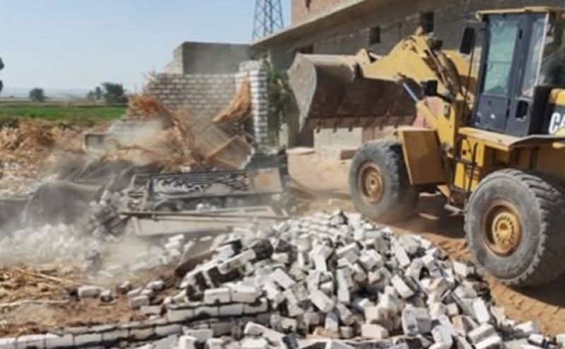 محافظ أسيوط يعلن استرداد 200 فدان و3979 متراً مربعاً في الموجة ال27... محافظ أسيوط يعلن استرداد 200 فدان و3979 متراً مربعاً في الموجة ال27 لإزالة التعديات