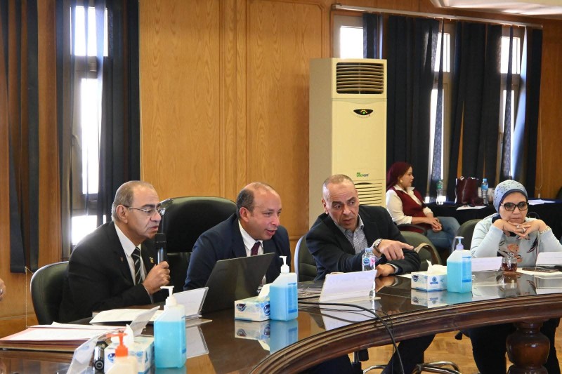 اجتماع مجلس إدارة مستشفيات جامعة القاهرة ”طب القصر العيني” لشهر أكتوبر اجتماع مجلس إدارة مستشفيات جامعة القاهرة ”طب القصر العيني” لشهر أكتوبر