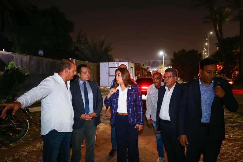 وزيرة التنمية المحلية تتفقد محيط المتحف الكبير وتوجه برفع المُخلّفات و القضاء... وزيرة التنمية المحلية تتفقد محيط المتحف الكبير وتوجه برفع المُخلّفات و القضاء على العشوائيات إستعدادًا للإفتتاح