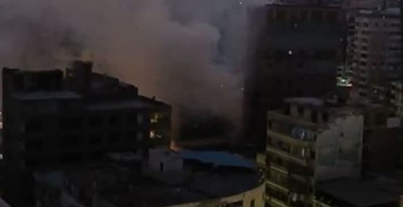 حريق هائل بسبب ماس كهربائي بمخزني ملابس وأحذية بباكوس حريق هائل بسبب ماس كهربائي بمخزني ملابس وأحذية بباكوس