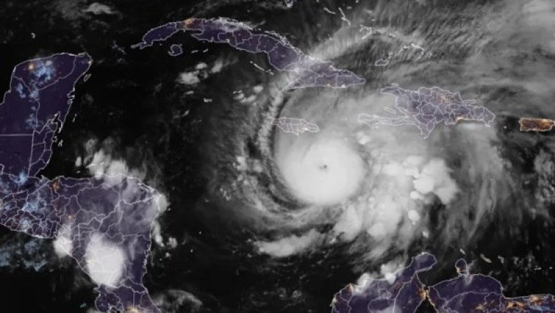 ميليسا عاصفة القرن.. تعرّف على الإعصار الأقوى والأكثر فتكًا تاريخيًا؟