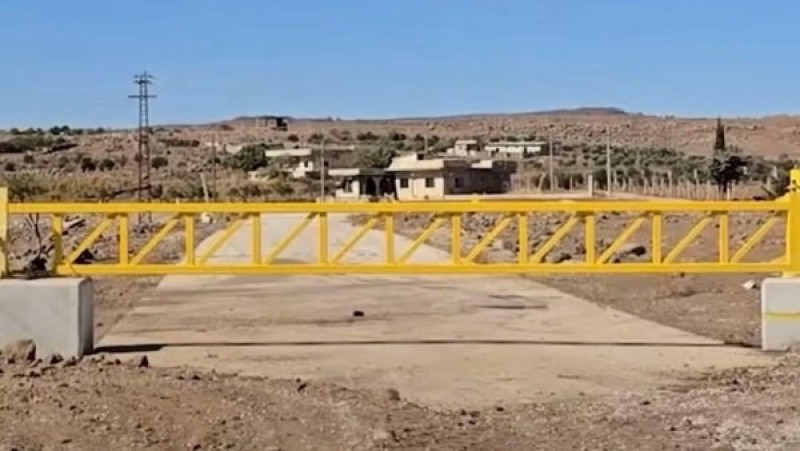 الاحتلال يعزل قرية بريف القنيطرة بسوريا الاحتلال يعزل قرية بريف القنيطرة بسوريا