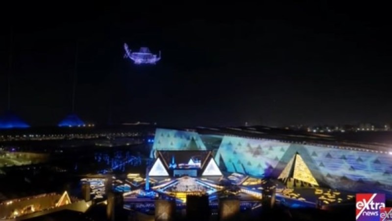 بالهولوجرام.. تصاميم إبداعية مذهلة لمركب خوفو تزين سماء المتحف المصري الكبير