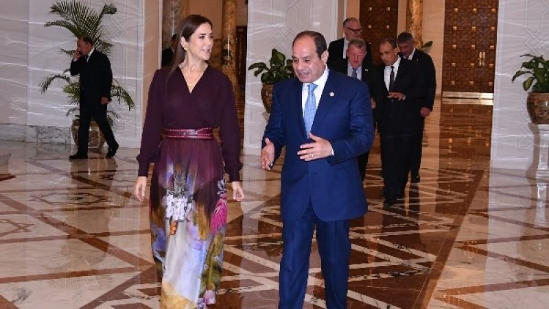 السيسي يناقش مع ملكة الدنمارك توسيع التعاون التجاري والاستثماري