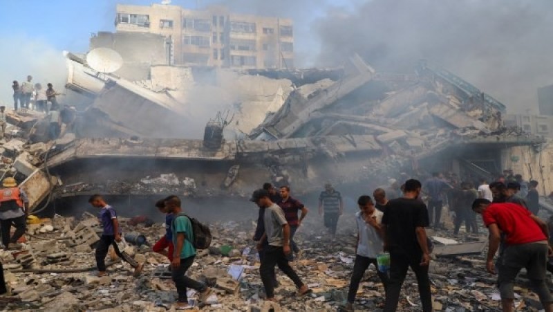 الاحتلال يواصل قصف غزة ونسف المباني رغم سريان اتفاق وقف إطلاق النار