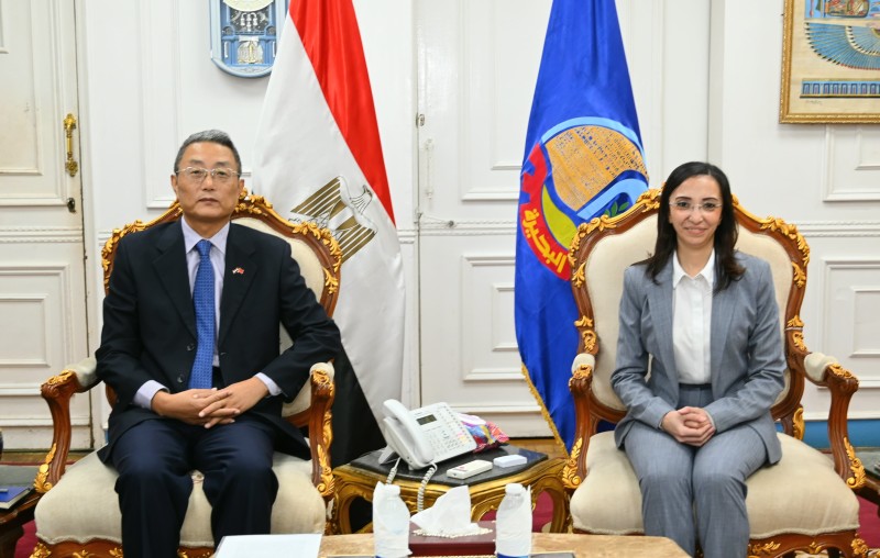 محافظ البحيرة تبحث مع القنصل الصيني آفاق التعاون والاستثمار بالمحافظة