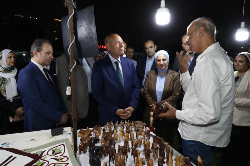 محافظ القاهرة يفتتح معرض زهور مصر بحديقة النهر