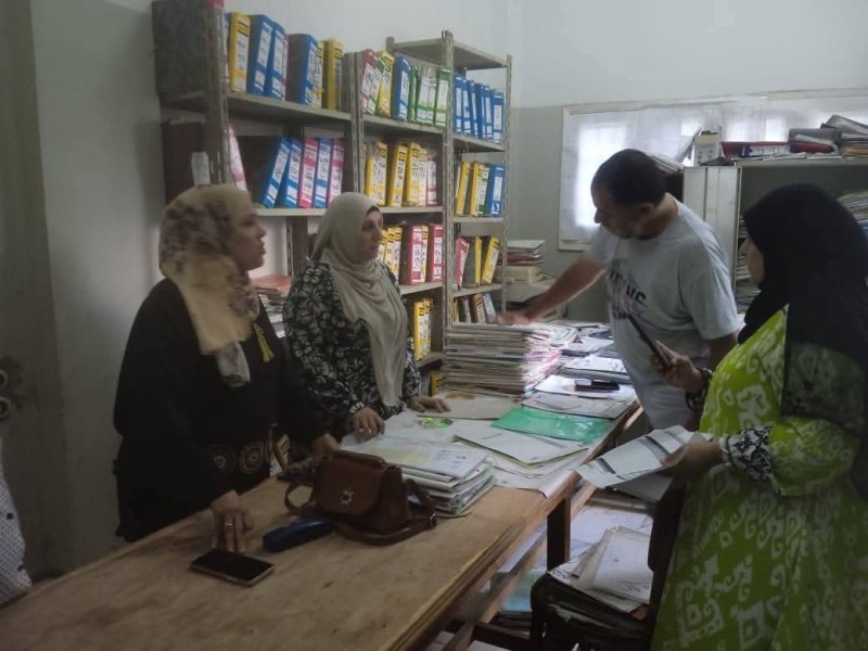 دمياط: رئيس مركز ومدينة الزرقا   تتابع سير العمل وملفات التصالح والخدمات  المقدمة بالمركز التكنولوجى