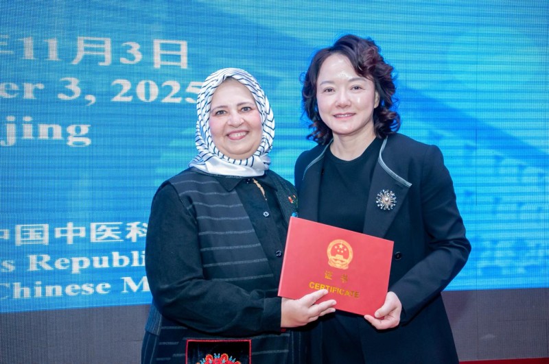 عميدة كلية التمريض بجامعة المنصورة تشارك في برنامج تدريبي بالصين حول ”تمريض الطب الصيني”