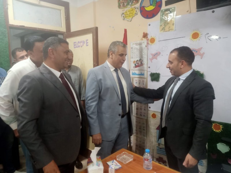 المرور على عدد من المقرات بمركزي أبو المطامير وكوم حمادة للتيسير على الناخبين