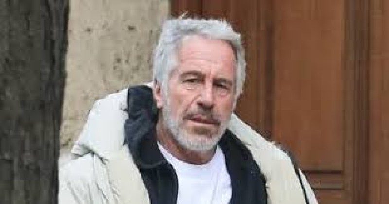 وثائق مسربة تكشف عن لقاءات سرية بين جيفري إبستين وجاسوس إسرائيلي