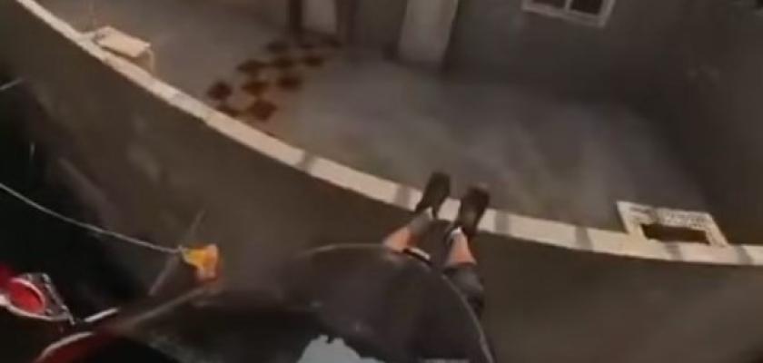 هبوط 3 سياح بالبراشوتات في كعابيش بدلا من الأهرامات