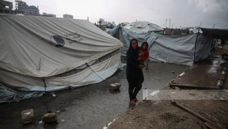 حماس توجه نداء إلى الجامعة العربية بعد غرق الخيام في غزة