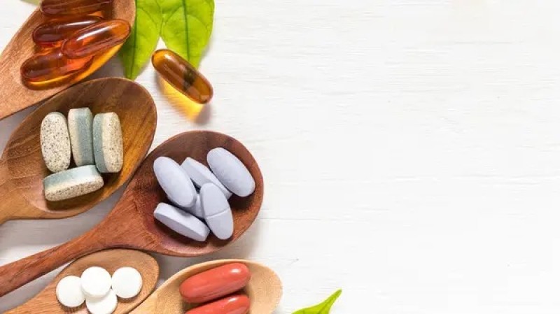 متى تأخذ الفيتامين ويمتصه جسمك.. هذه المشروبات تضعف مفعوله