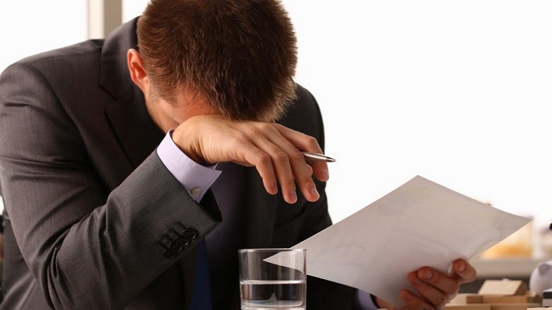 لماذا يفقد الشباب اليوم تركيزهم وينسون أكثر؟ نصائح لاستعادة الذاكرة