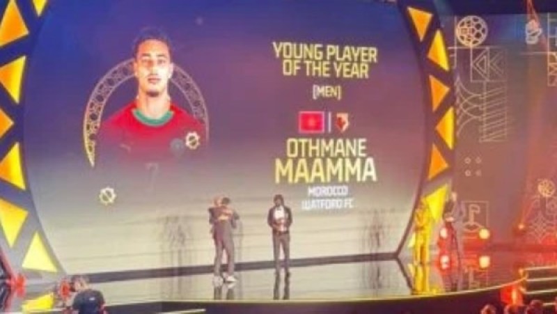 عثمان معما يتوج بجائزة أفضل لاعب شاب في حفل جوائز الكاف 2025