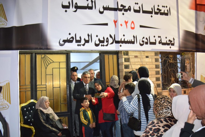 محافظ الدقهلية يواصل متابعته الميدانية لليوم الثاني على التوالي للجان انتخابات مجلس النواب