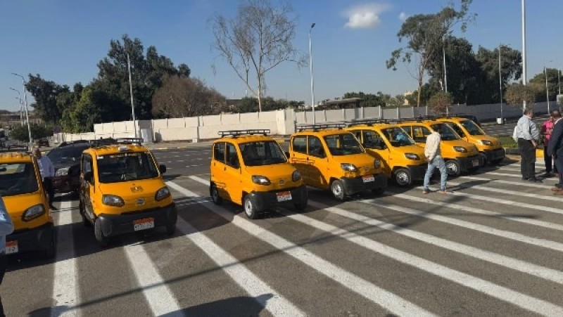 الجيزة تبدأ تسليم المركبات الجديدة بديل التوك توك