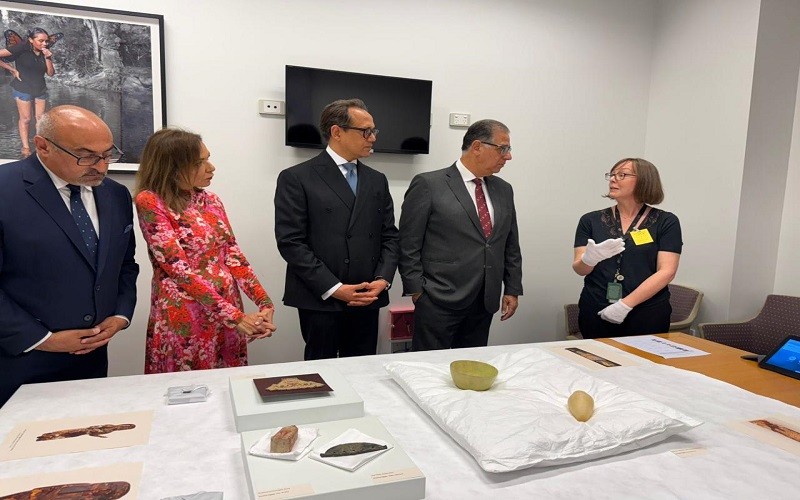 أستراليا تسلم 17 قطعة أثرية نادرة لمصر