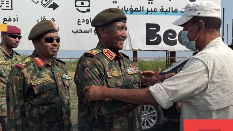 البرهان يستقبل الرئيس الإريتري في بورتسودان