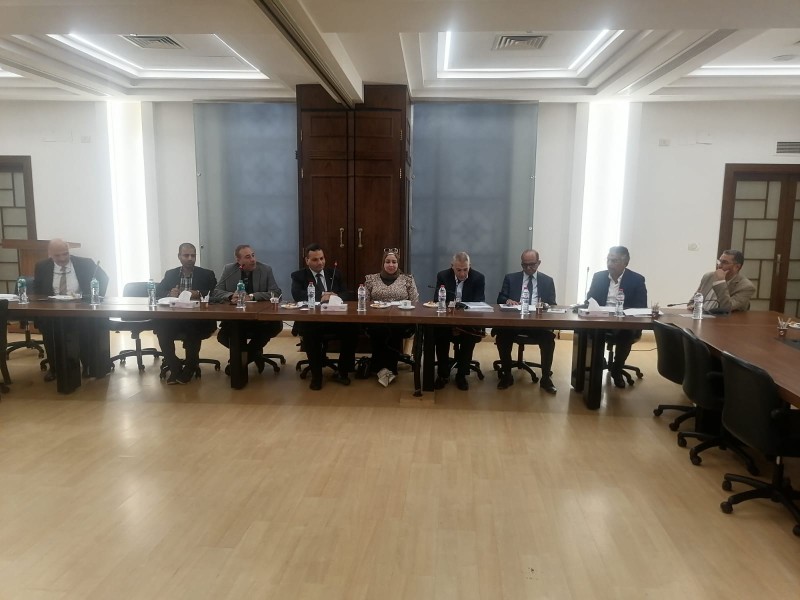 تموين الإسكندرية تناقش مشاكل منتجي الألبان وتعرض الحلول