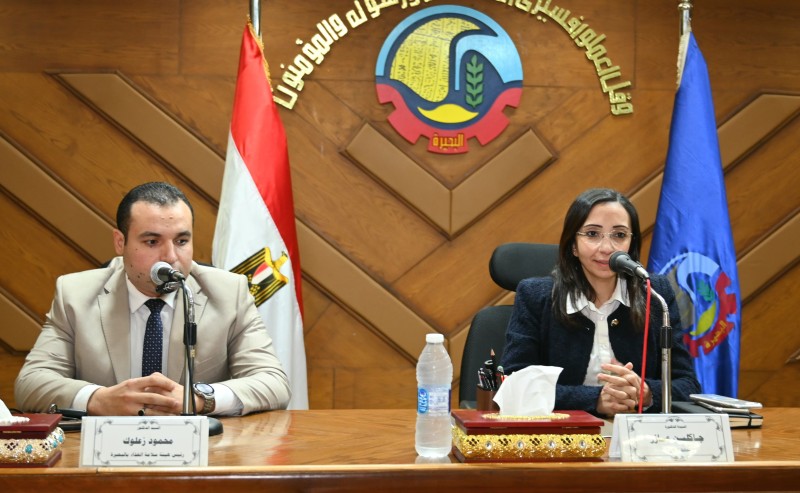 محافظ البحيرة تعقد اجتماعًا موسعًا لشركات تصدير الحاصلات الزراعية