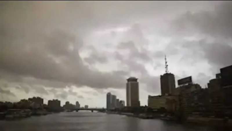 طقس مفاجئ قبل الشتاء.. ارتفاع غير محسوس يعقبه هبوط سريع في الحرارة