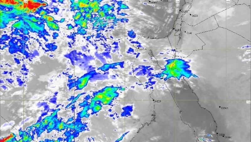 الطقس اليوم.. غطاء سحابي يغطي مناطق متفرقة وأمطار خلال ساعات