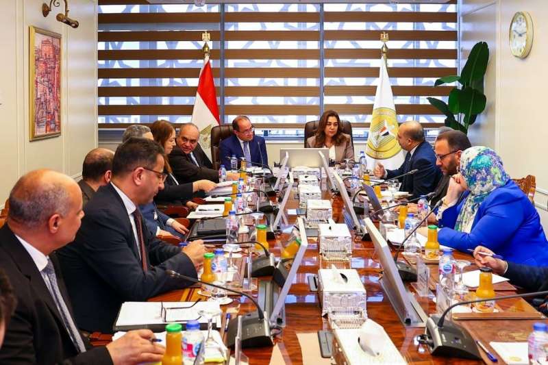 وزيرة التنمية المحلية ووزير المالية يبحثان دعم الاقتصاد الأخضر وتنمية الموارد الذاتية للمحافظات