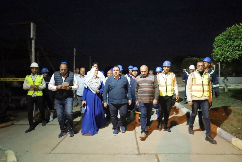 رئيس شركة مياه البحيرة في جولة مسائية لمتابعة جاهزية المحطات وفرق الشبكات بالدلنجات