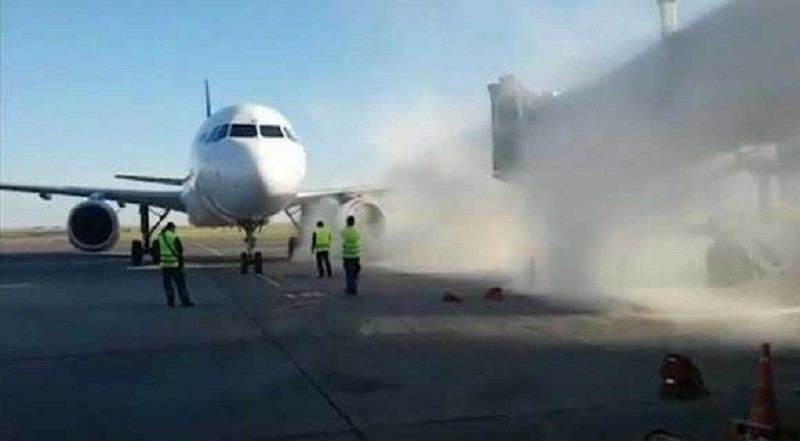 اشتعال النيران في طائرة إيرباص A320 بعد هبوطها
