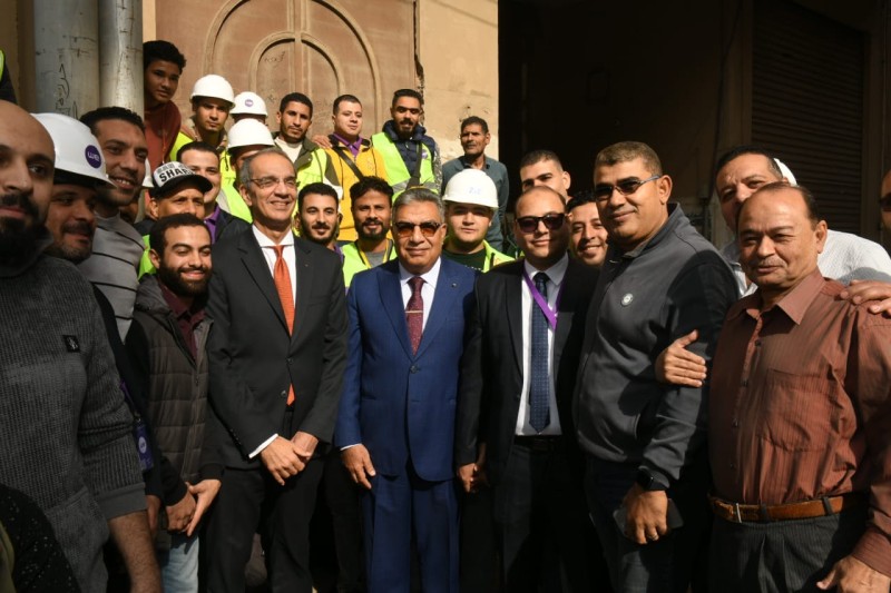 وزير الاتصالات ومحافظ الدقهلية يتفقدان موقع تنفيذ شبكة الفايبر المعلق بالمنصورة لتعزيز البنية التحتية الرقمية