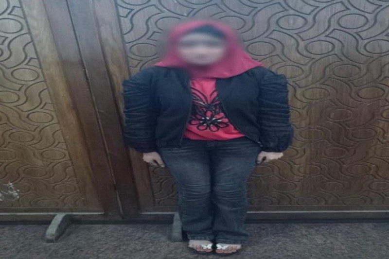 سقوط فتاة الإعلانات على مواقع التواصل الاجتماعي بالإسكندرية