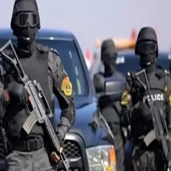 ضبط أحد الأشخاص لقيامه بالنصب والإحتيال على المواطنين راغبى السفر