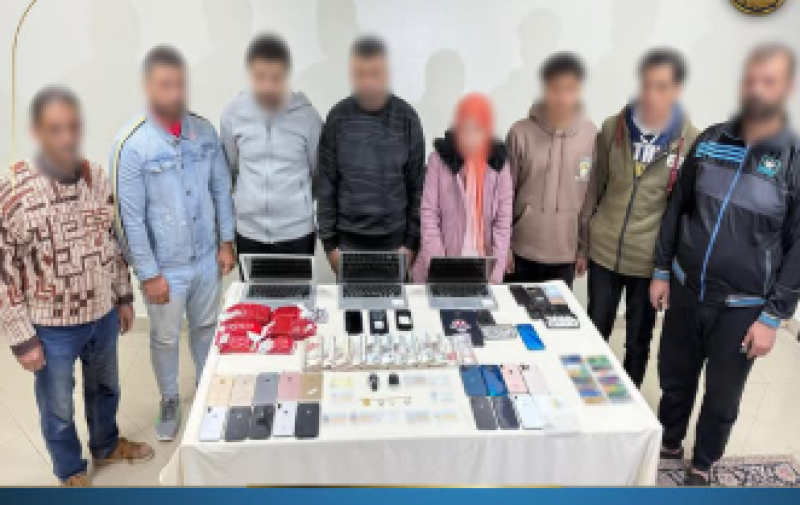 ضبط تشكيل عصابي للنصب الإلكتروني عبر منصة وهمية باسم Hamp;S