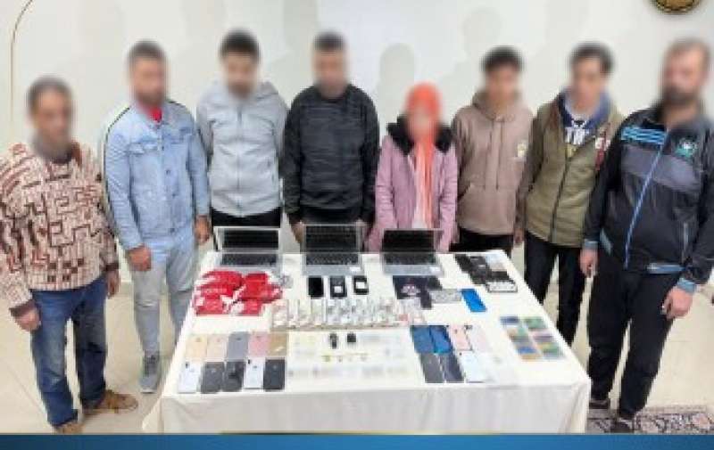 ضبط تشكيل عصابي للنصب الإلكتروني عبر منصة وهمية باسم Hamp;S