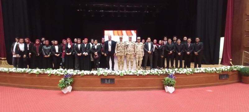 لتعزيز الوعي الوطني .. وفد طلابي من جامعة دمنهور في زيارة لقاعدة محمد نجيب العسكرية