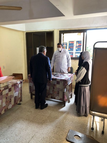 محافظ الدقهلية يتفقد مركز طب الأسرة بمحلة دمنة