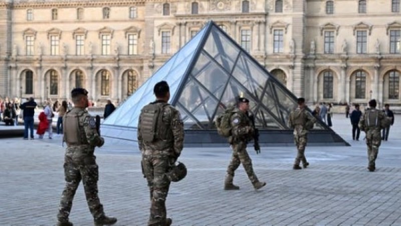 تحقيق جديد يكشف هروب لصوص متحف اللوفر قبل 30 ثانية من وصول الشرطة