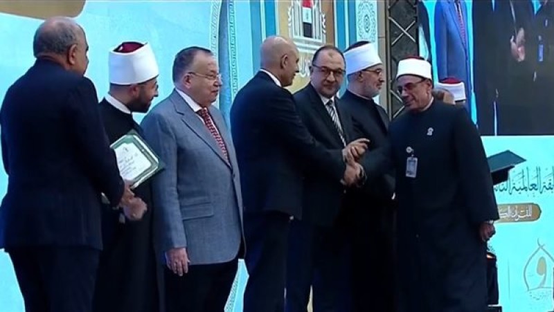 الرئيس السيسي يصرف 850 ألف جنيه جوائز تشجيعية للمشاركين في المسابقة العالمية للقرآن الكريم