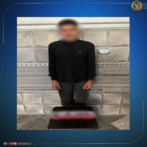 الأمن يضبط شخصًا يوزع كروت دعاية انتخابية لمرشح بالدلنجات