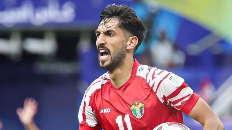 سيف زاهر: الأهلي ينهي اتفاقه رسمياً مع المهاجم يزن النعيمات